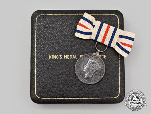 united_kingdom._a_king's_medal_for_service_in_the_cause_of_freedom_to_a_female_recipient,_cased_l22_mnc3143_635_1