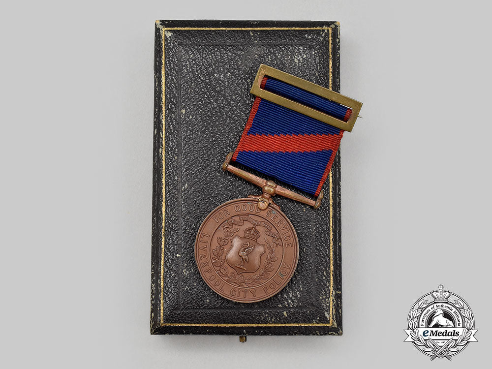 united_kingdom._a_liverpool_city_police_good_service_medal,_to_police_constable_george_birkett_locke1921,_cased_l22_mnc3165_653
