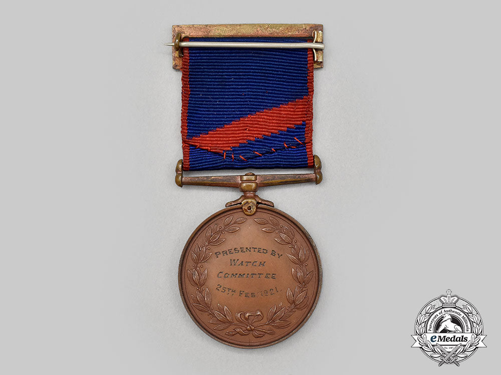 united_kingdom._a_liverpool_city_police_good_service_medal,_to_police_constable_george_birkett_locke1921,_cased_l22_mnc3168_655