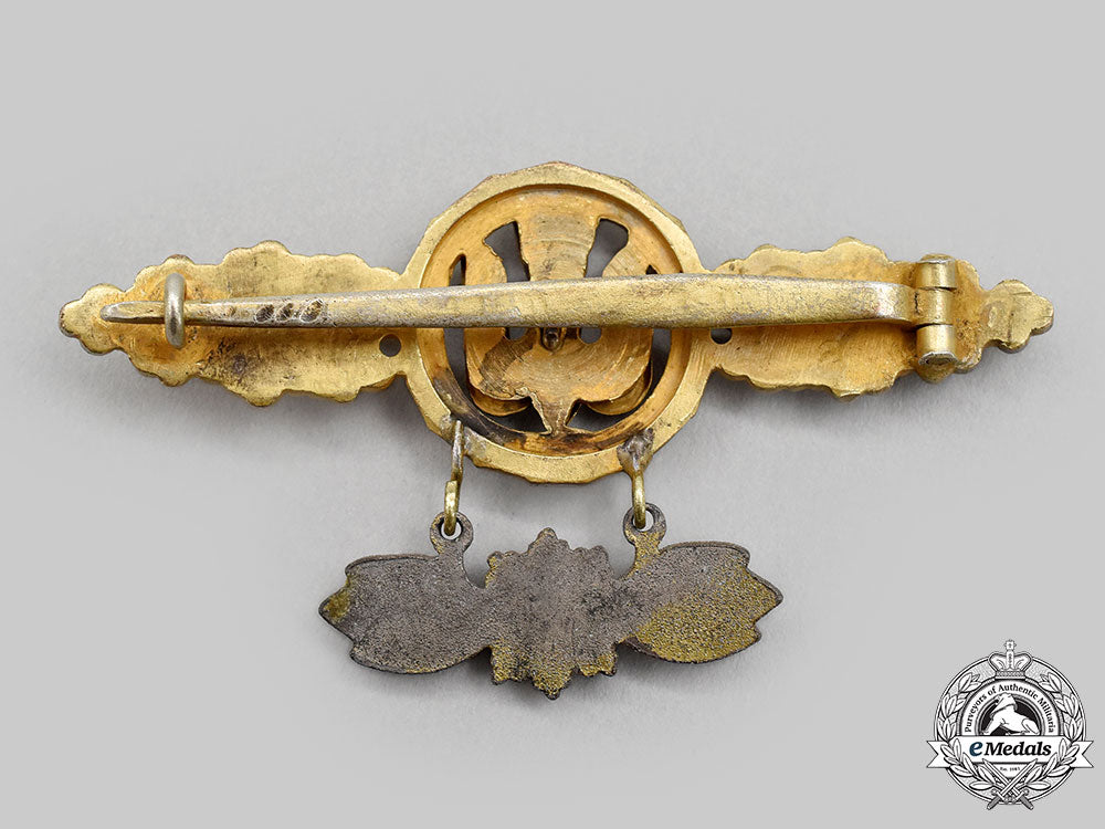 germany,_luftwaffe._a_bomber_clasp,_gold_grade_with_pendant_l22_mnc3501_672