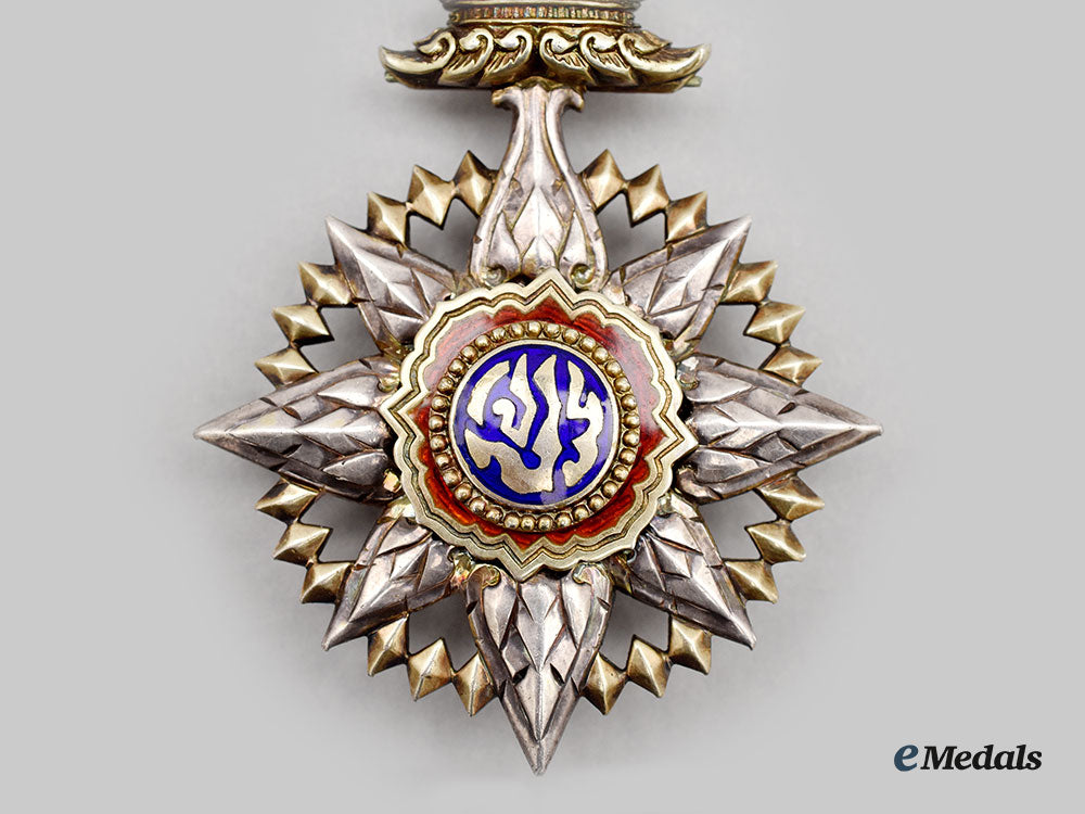 thailand,_kingdom._a_most_noble_order_of_the_crown_of_thailand,_i_class_knight_grand_cross,_iii_period(1941-_on)_l22_mnc3507_985_1