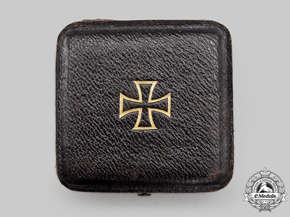 germany,_imperial._a1914_iron_cross_i_class,_with_case_l22_mnc3542_715_1