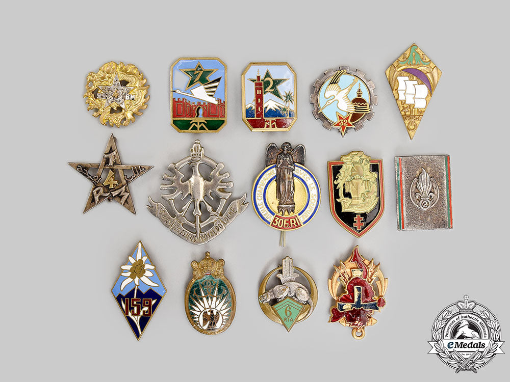 france,_iii_republic._a_second_war_lot_of_fourteen_regimental_badges_l22_mnc3590_340