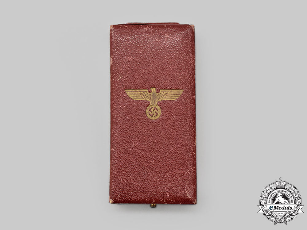 germany,_third_reich._a_sudetenland_medal_with_prague_castle_bar,_case,_and_ribbon_bar_l22_mnc3662_786