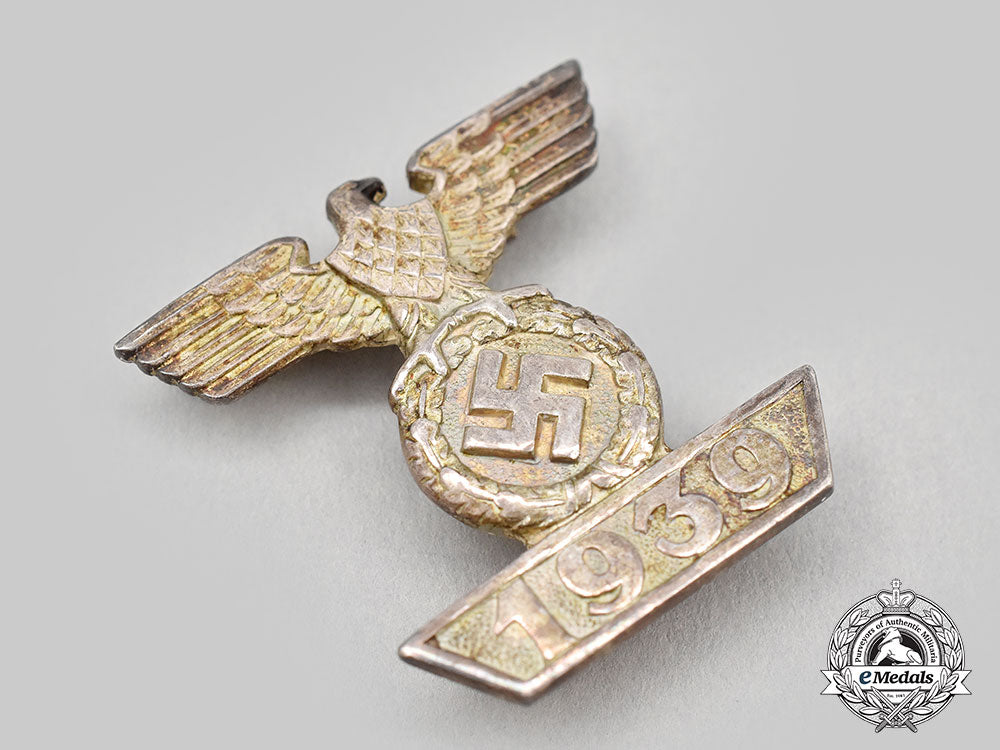 germany,_wehrmacht._a1939_clasp_to_the_iron_cross_ii_class,_type_ii,_by_ziemer&_söhne_l22_mnc3698_941