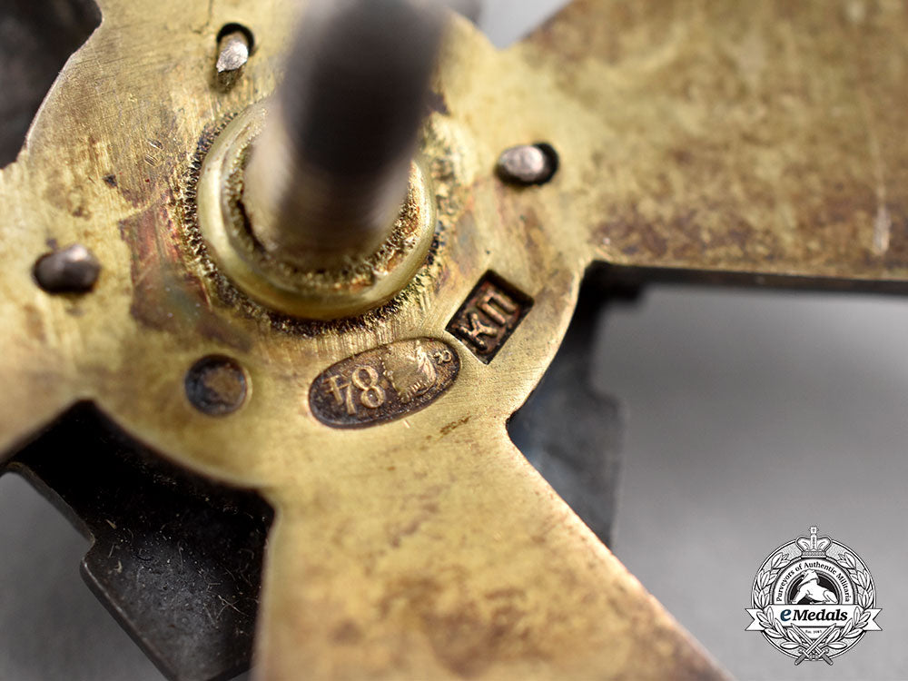 russia,_imperial._a_nikolay_engineering_military_school_badge_l22_mnc3705_084_1