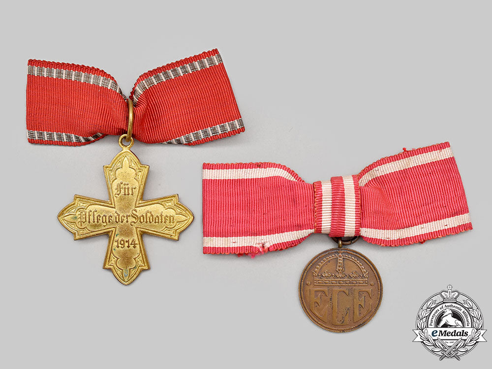 hesse,_grand_duchy._a_pair_of_first_world_war_decorations_l22_mnc3823_864_1