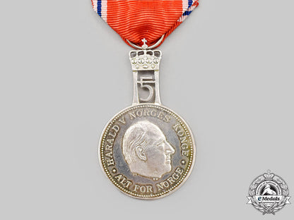 norway,_kingdom._st._olaf's_medal_with_monogram_of_king_harald_v(1991-_present)_l22_mnc3867_877_1