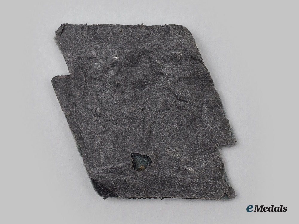 germany,_ss._a4_th_ss_polizei_panzergrenadier_division_breast_insignia_l22_mnc3975_622