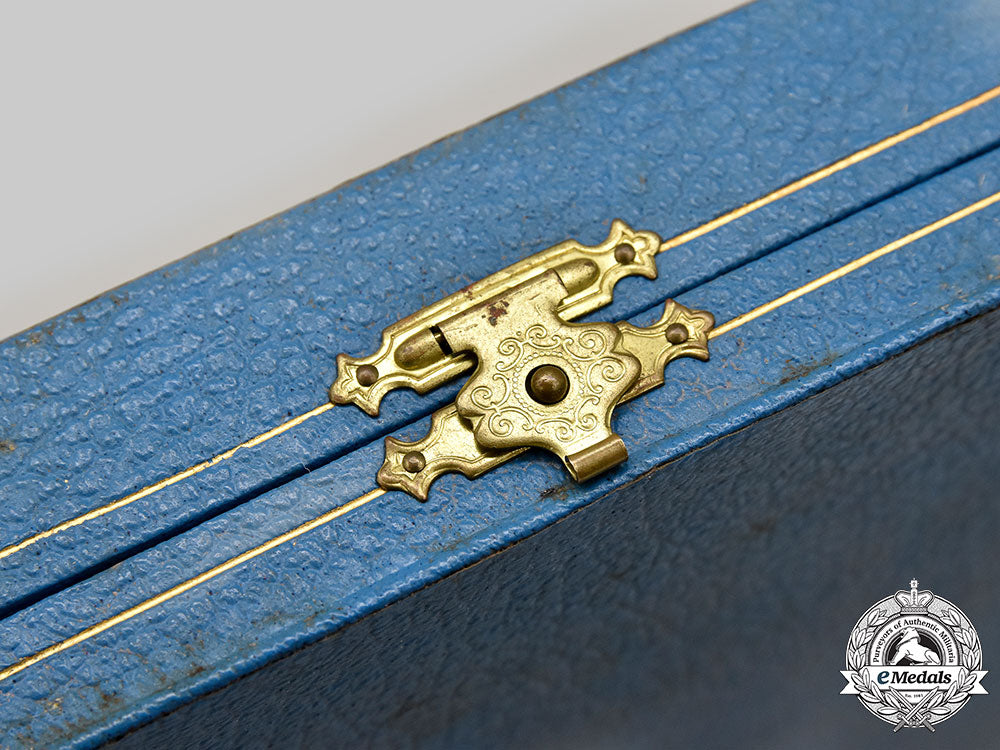 italy,_kingdom._a_supreme_order_of_the_most_holy_annunciation_case,_c.1935_l22_mnc3987_941