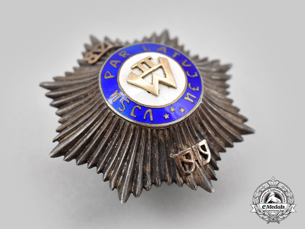 latvia,_republic._a_first_war18_th_army_commemorative_badge_l22_mnc4049_086