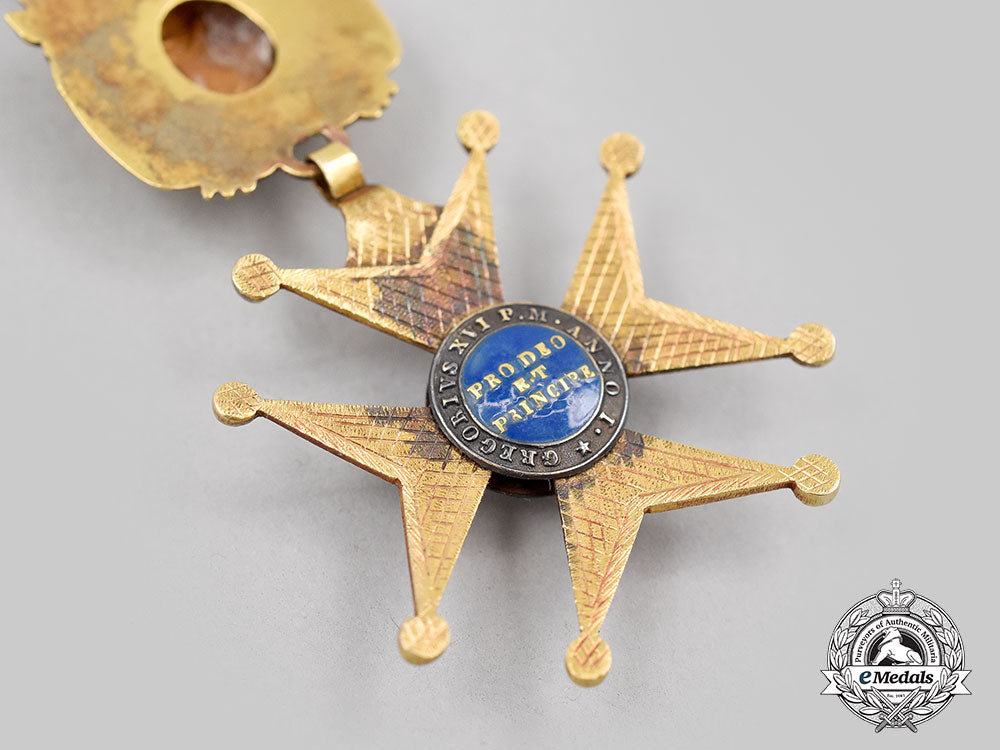 vatican,_papal_state._an_order_of_st._gregory,_knight_in_gold,_c.1880_l22_mnc4076_267_1_1