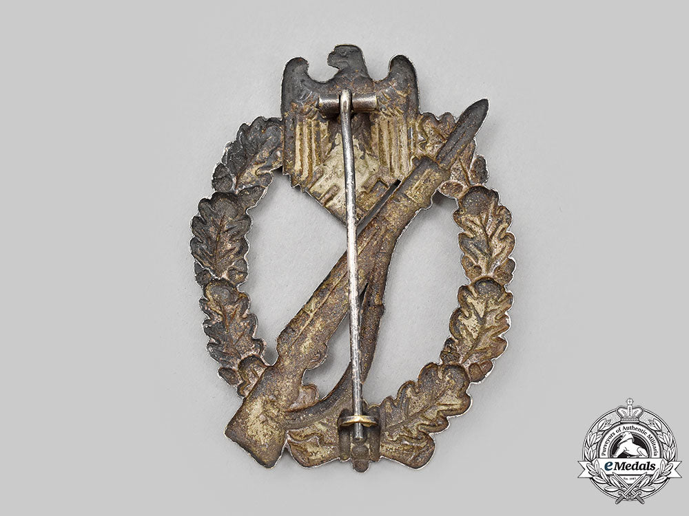 germany,_wehrmacht._an_infantry_assault_badge,_silver_grade,_by_b.h._mayer_l22_mnc4329_120