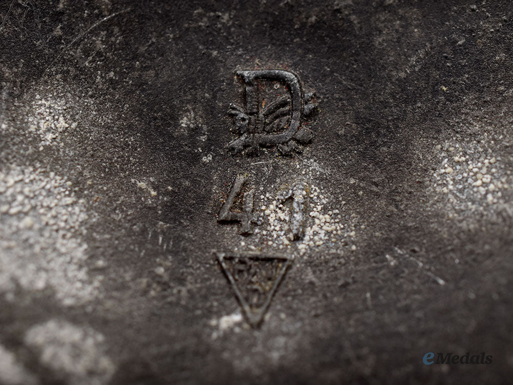 germany,_third_reich._a_mixed_lot_of_badges_l22_mnc4855_589