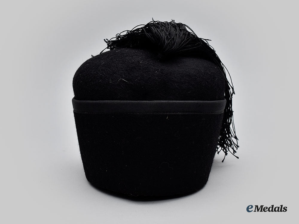 italy,_fascist_state._a_british_made_italian_blackshirt_fez,_c.1940_l22_mnc4884_496_1