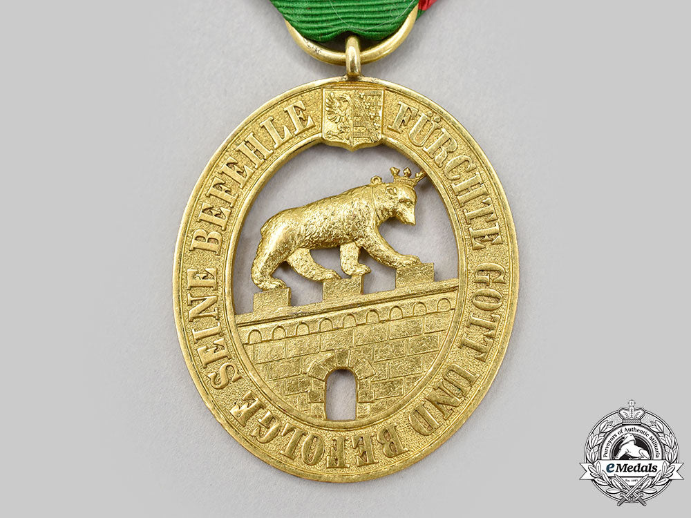 anhalt,_duchy._an_order_of_albert_the_bear,_i_class_knight’s_decoration_l22_mnc5079_466