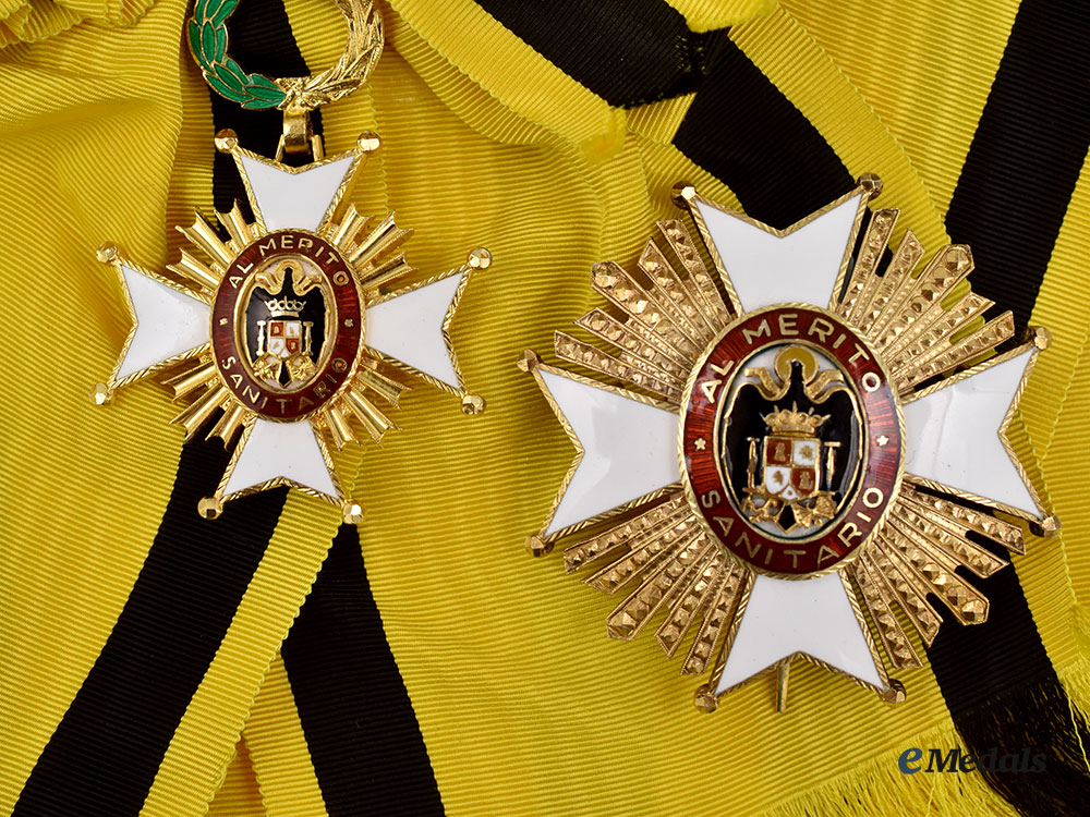 spain,_fascist_state._a_civil_order_of_health,_grand_cross_set_l22_mnc5186_728