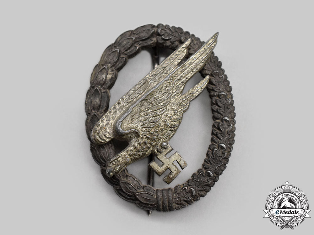 germany,_luftwaffe._a_fallschirmjäger_badge,_by_g.h._osang_l22_mnc5378_598