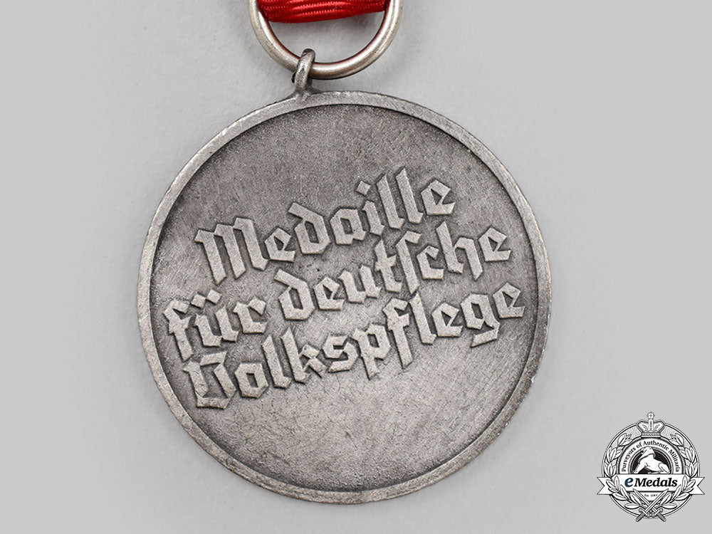 germany,_third_reich._a_social_welfare_medal_l22_mnc5421_674_1