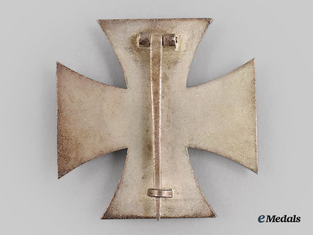 germany,_wehrmacht._a1939_iron_cross_i_class,_with_case,_by_wilhelm_deumer_l22_mnc5485_883