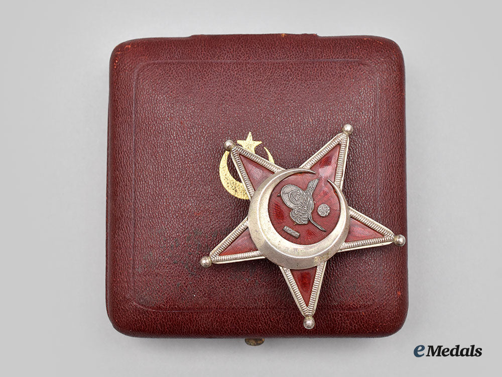 turkey,_ottoman_empire._a_gallipoli_star,_with_case,_german-_made_example_in_silver_l22_mnc5510_975