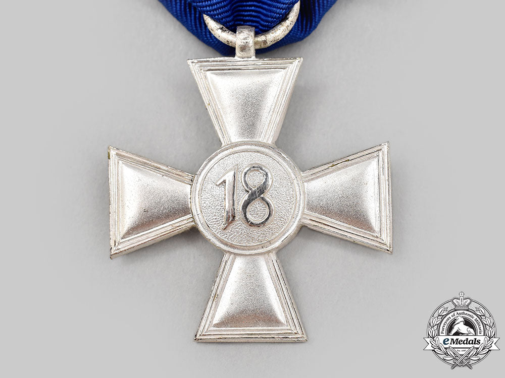 germany,_wehrmacht._a_mint18-_year_long_service_decoration,_luftwaffe_issue_l22_mnc5834_844