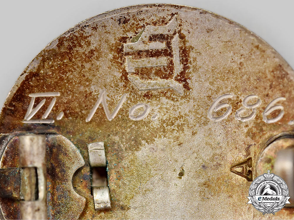 germany,_der_stahlhelm._a1921_membership_badge,_by_der_stahlhof_magdeburg_l22_mnc6076_238