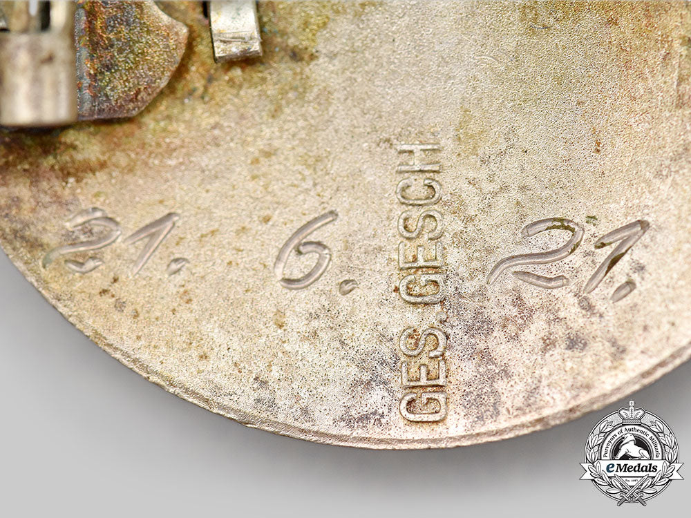 germany,_der_stahlhelm._a1921_membership_badge,_by_der_stahlhof_magdeburg_l22_mnc6077_239