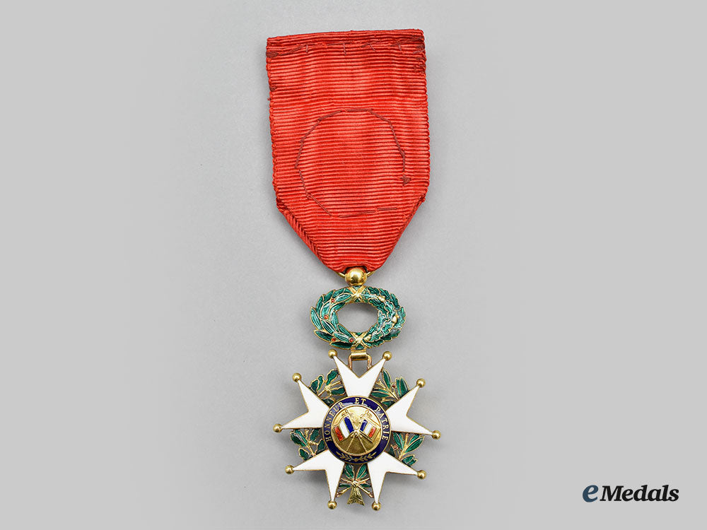 france,_iii_republic._an_order_of_the_legion_of_honour,_officer_in_gold,_c.1920_l22_mnc6325_958_1_1_1