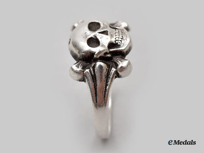 germany,_wehrmacht._a_totenkopf_ring_in_silver_l22_mnc6536_332