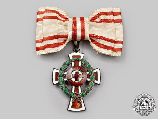 austria,_empire._an_honour_decoration_of_the_red_cross,_ii_class_cross_with_war_decoration_l22_mnc6556_064