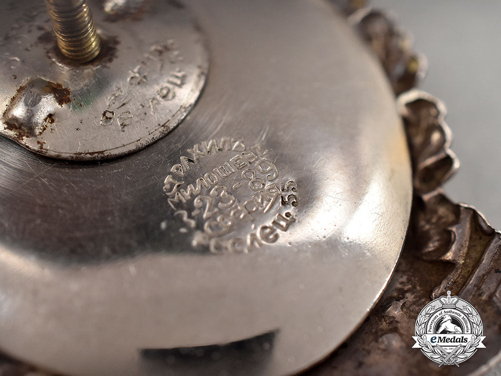 bulgaria,_kingdom._an_infantry_leader_ii_class_badge_for_officers_l22_mnc6580_446