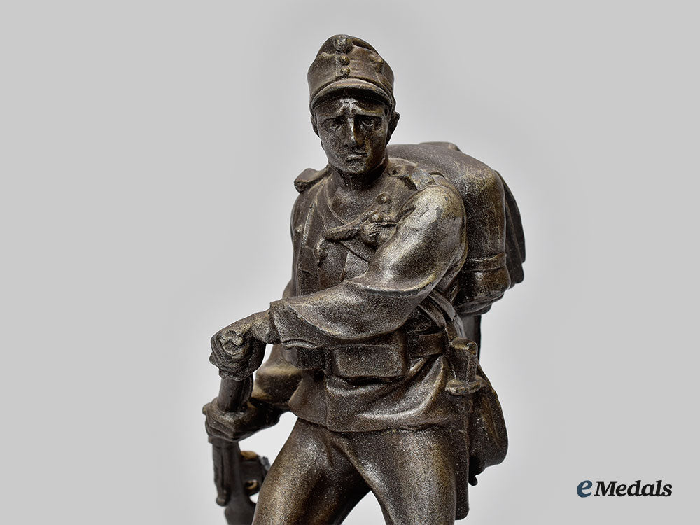 austria,_imperial._a1915_nail_men_statue_l22_mnc6663_411_1