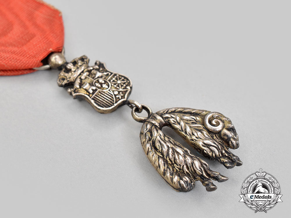 spain,_kingdom._a_most_illustrious_order_of_the_golden_fleece,_knight_badge,_c.1900_l22_mnc6697_492