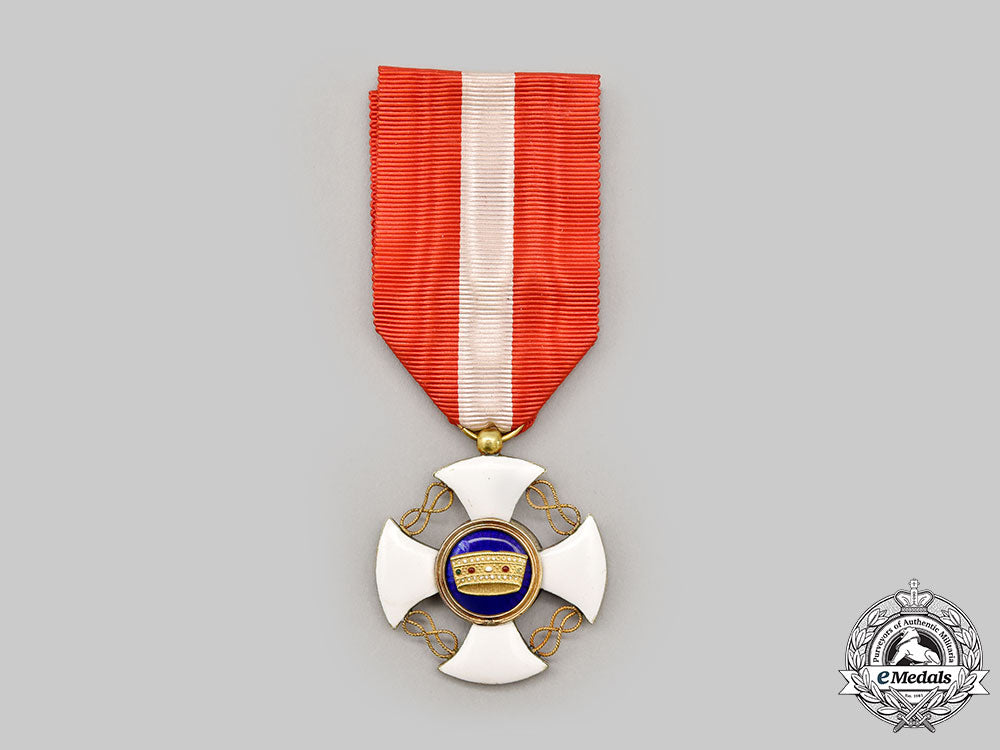 italy,_kingdom._an_order_of_the_crown_of_italy,_v_class_knight_in_gold,"_terranovesi",_c.1900_l22_mnc6711_531_1