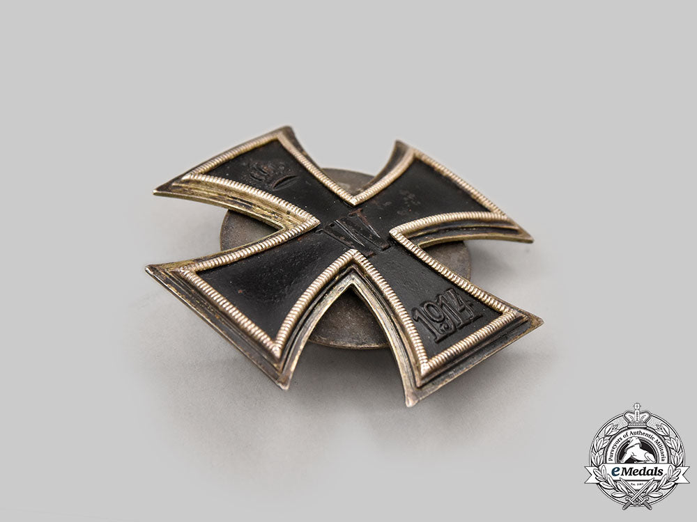 germany,_imperial._a1914_iron_cross_i_class,_screw_back_version_l22_mnc6948_577_1