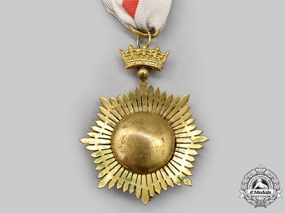 spain,_fascist_state._an_order_of_the_red_cross_of_spain,_ii_class,_c.1945_l22_mnc6965_352_1