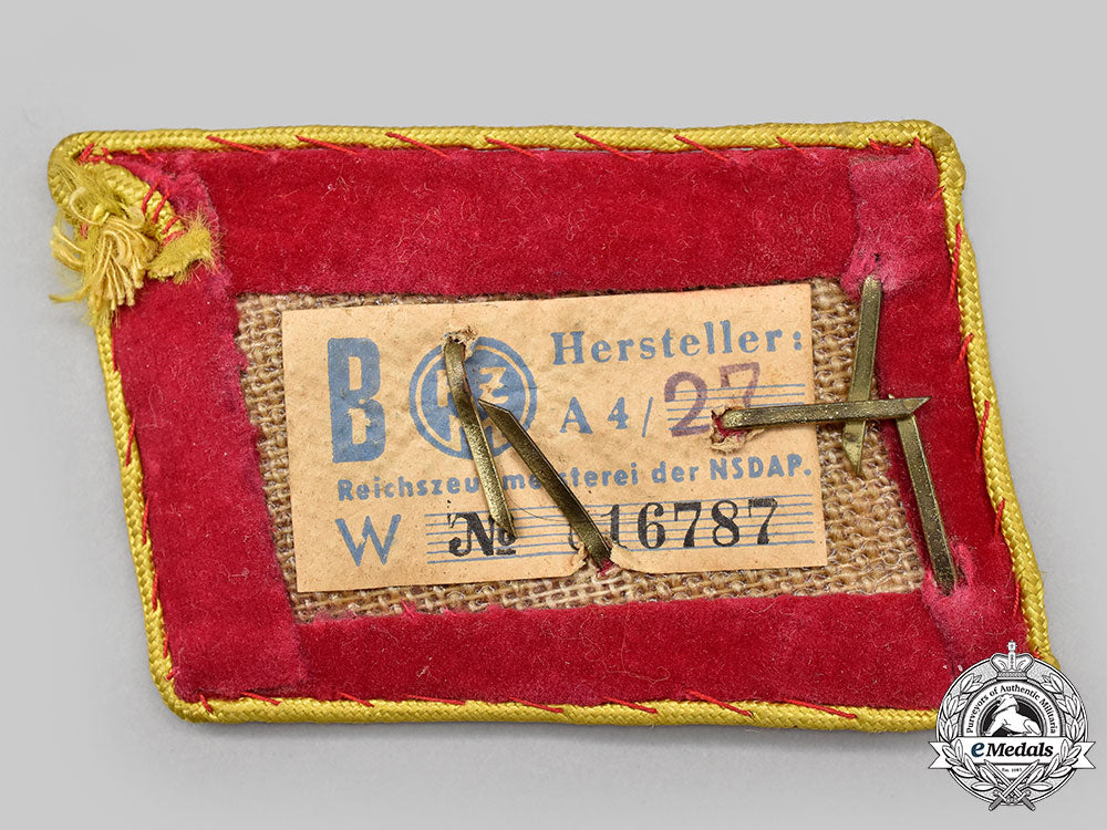 germany,_nsdap._a_set_of_reichs-_level_bereichsleiter_collar_tabs_l22_mnc7028_388