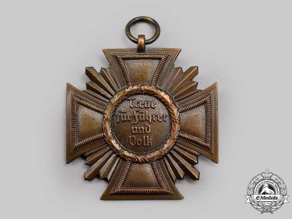 germany,_nsdap._a_long_service_decoration,_iii_class_for10_years_with_case,_by_gebrüder_jäger_l22_mnc7199_481