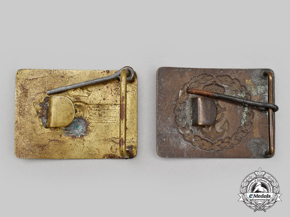 spain,_francoist_era,_kingdom._two_military_belt_buckles_l22_mnc7229_482_1