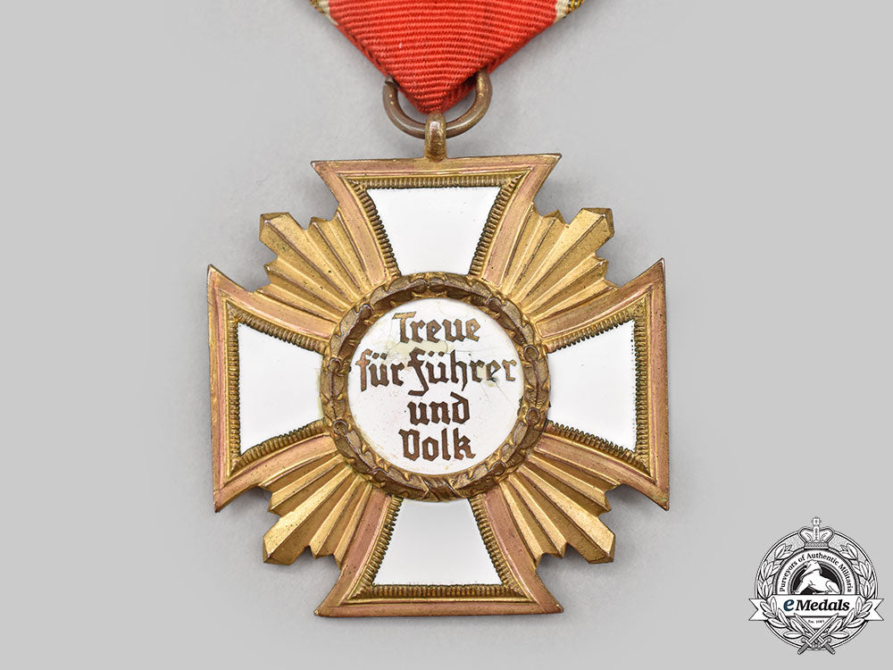 germany,_nsdap._a_long_service_decoration,_i_class_for25_years_l22_mnc7505_595_1