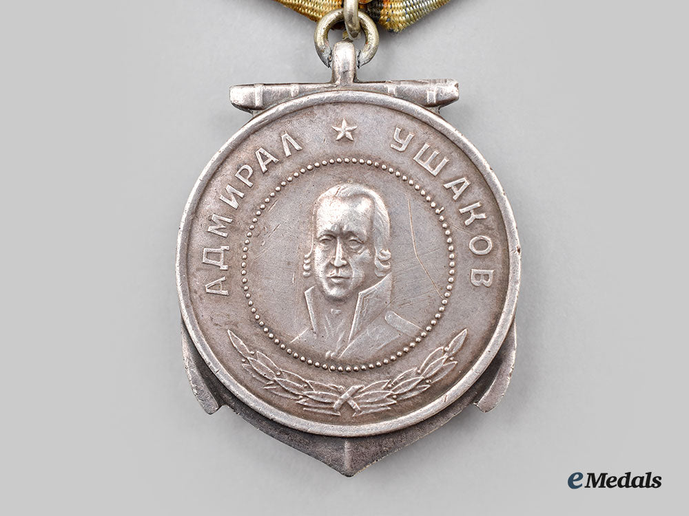 russia,_soviet_union._a_medal_of_ushakov_l22_mnc7559_923