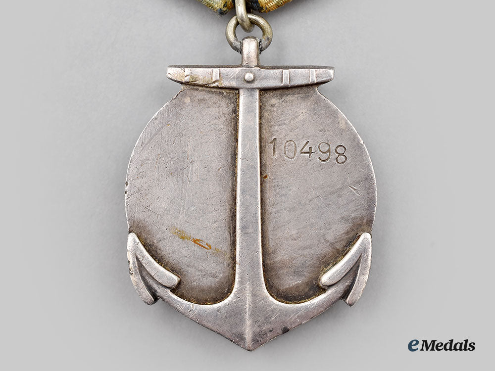 russia,_soviet_union._a_medal_of_ushakov_l22_mnc7562_925