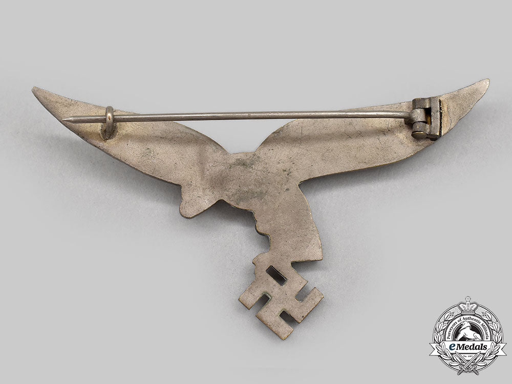 germany,_luftwaffe._an_officer’s_metal_breast_eagle,_first_pattern_l22_mnc7565_626