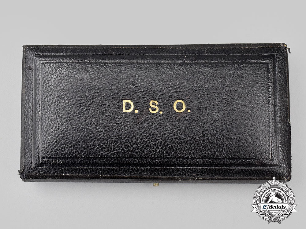 united_kingdom._a_distinguished_service_order,_by_garrard,_in_case,_c.1930_l22_mnc7638_660