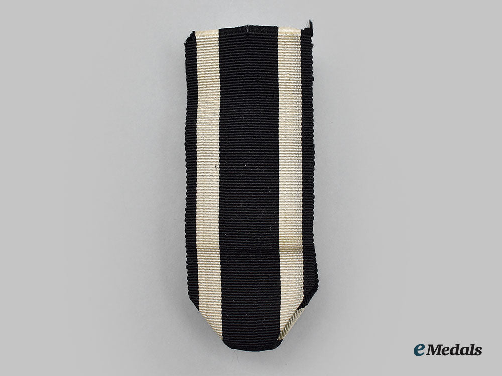 germany,_wehrmacht._a1939_clasp_to_the_iron_cross_ii_class,_type_ii,_by_wilhelm_deumer_l22_mnc7639_373