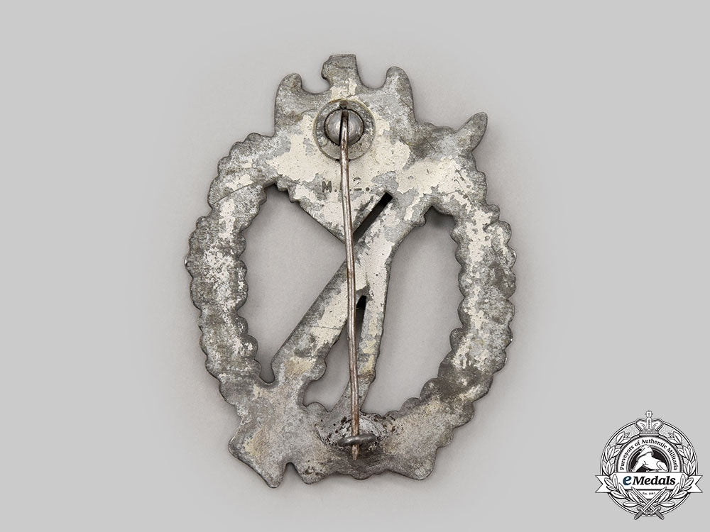 germany,_wehrmacht._an_infantry_assault_badge,_by_metall&_kunststoff_l22_mnc7644_971