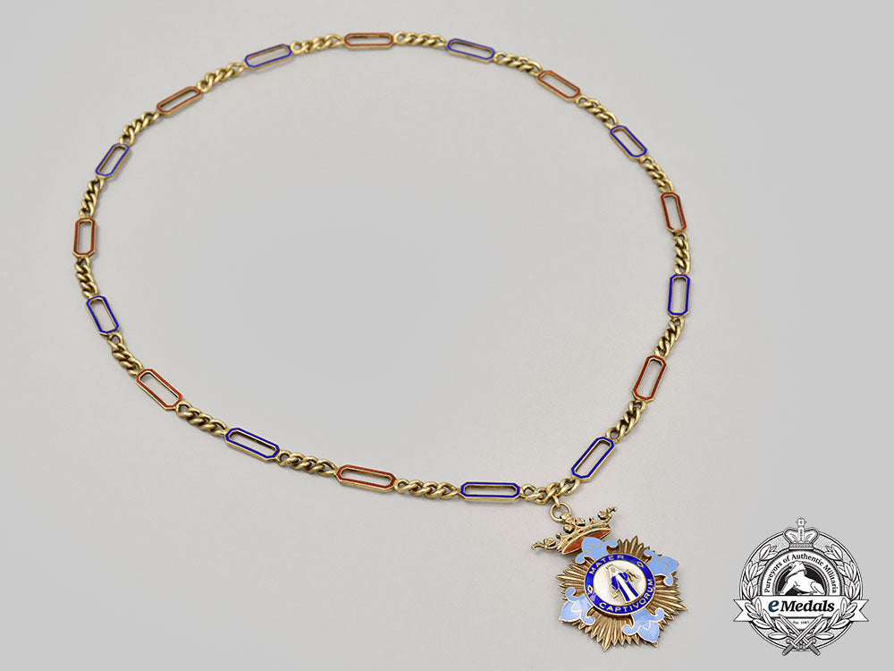 spain,_fascist_state._an_order_of_penitentiary_social_merit,_distinguished_gold_cross_with_collar,_c.1945_l22_mnc7824_578_1_1_1