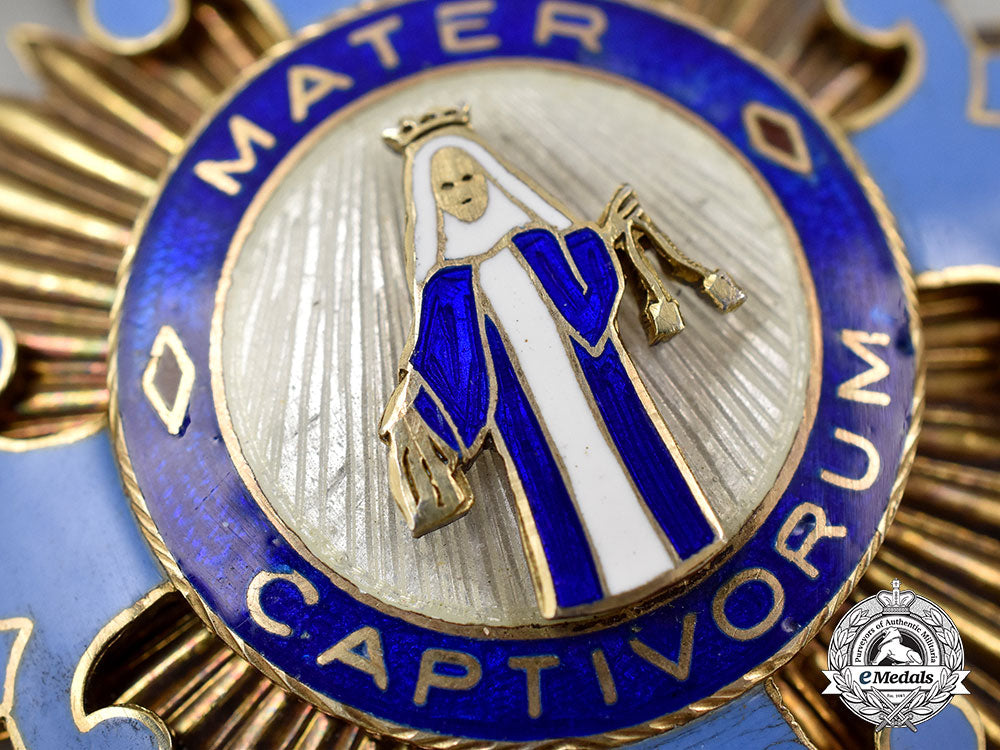 spain,_fascist_state._an_order_of_penitentiary_social_merit,_distinguished_gold_cross_with_collar,_c.1945_l22_mnc7828_582_1_1_1