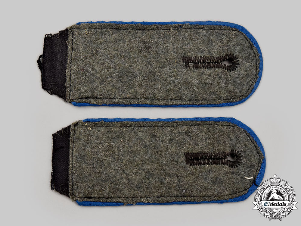 germany,_ss._a_set_of_waffen-_ss_medical_enlisted_personnel_shoulder_straps_l22_mnc7866_060_1_1_1_1_1